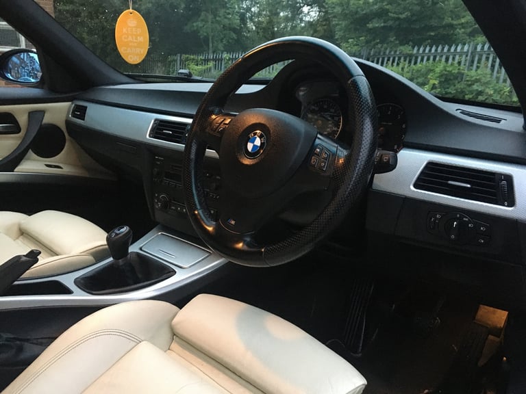 BMW 320si 2.0 Petrol Saloon *1/500 MADE FOR UK* 4 Door Manual 320 SI