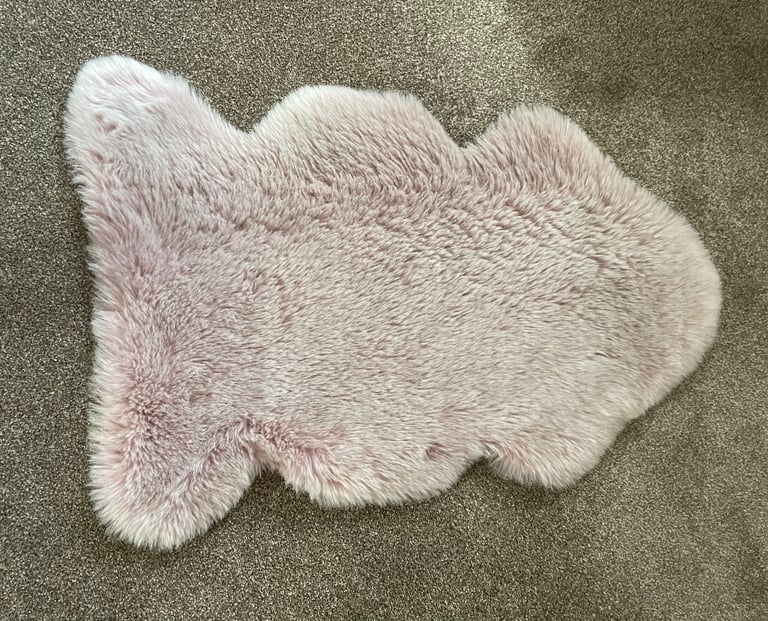 image for Pink bedroom rug 