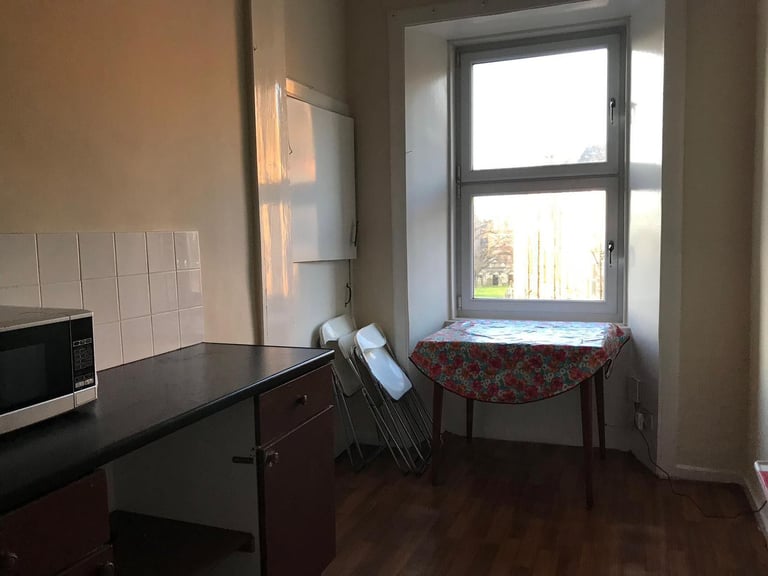 A double room near city center and Edinburgh university