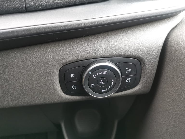 2018 Ford Transit Custom 2.0 TDCi 105ps Low Roof D/Cab Van PANEL VAN Diesel Manual