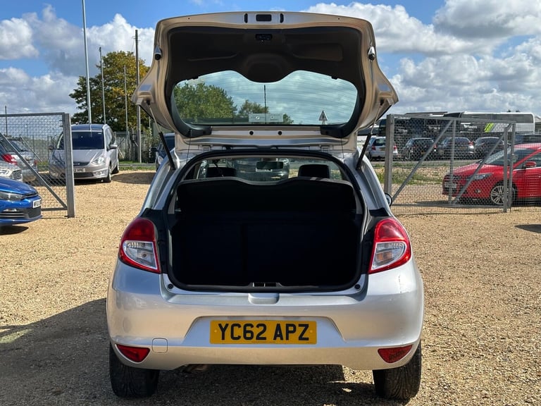 2012 Renault Clio 1.2 Dynamique TomTom Euro 5 3dr HATCHBACK Petrol Manual