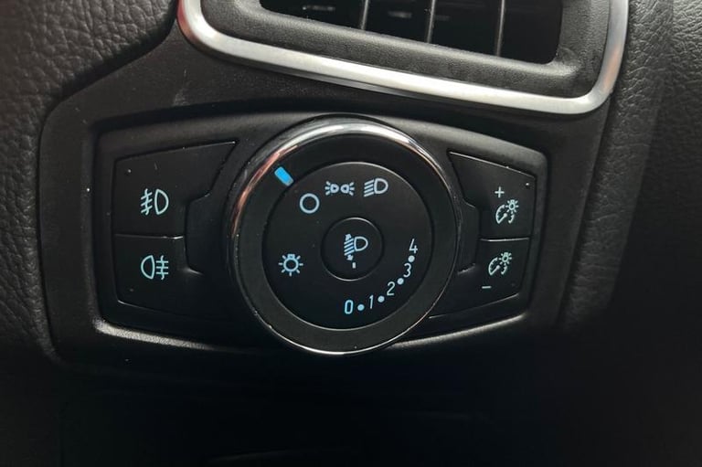 2013 Ford Focus 1.0 EcoBoost Zetec 5dr HATCHBACK PETROL Manual