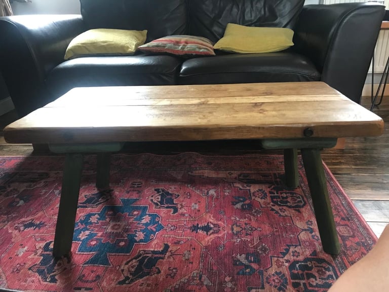 image for Coffee table country crafted