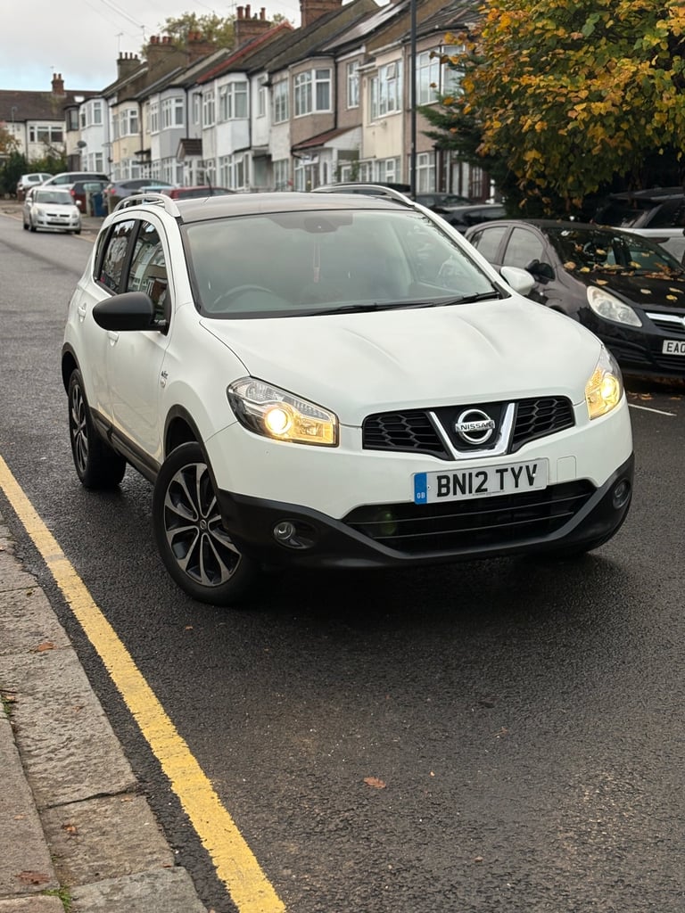 image for Nissan, QASHQAI, Hatchback, 2012, Semi-Auto, 1997 (cc), 5 doors