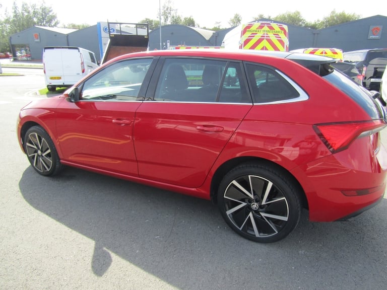 2021 Skoda Scala 1.6 TDI SE L 5dr - Glass Pan Roof / Sat Nav / 18'' Alloys and more! Hatchback Di...
