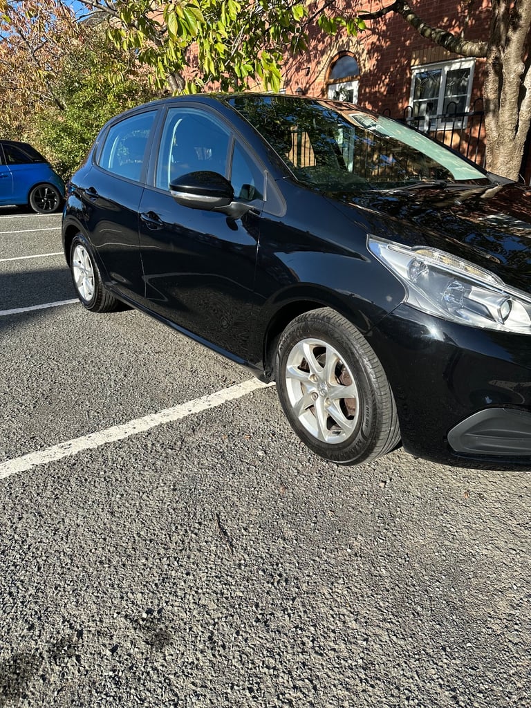 Peugeot, 208, Hatchback, 2017, Manual, 1199 (cc), 5 doors
