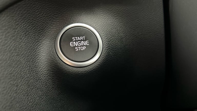 2024 Volvo XC40 Plus, B4 Mild hybrid, Petrol, Dark Estate Petrol Automatic