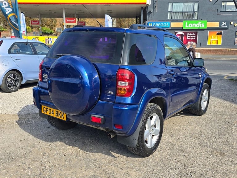 2004 Toyota RAV4 2.0 XT3 3dr ESTATE PETROL Manual
