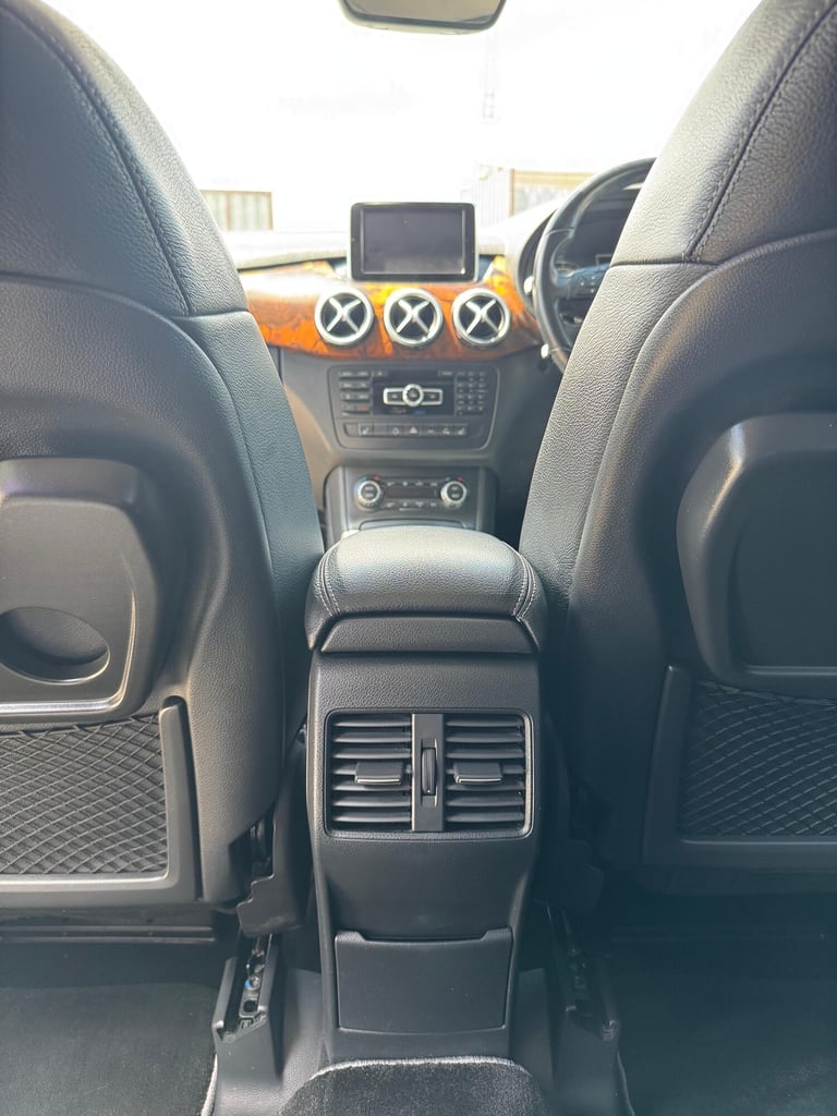 2025 Mercedes-Benz AROCS 1.6 B 180 Blue Efficiency MPV PETROL Automatic