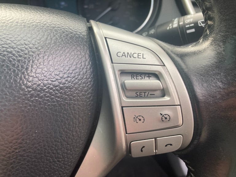 2016 Nissan Qashqai 1.6 dCi N-Connecta 5dr Xtronic HATCHBACK Diesel Automatic