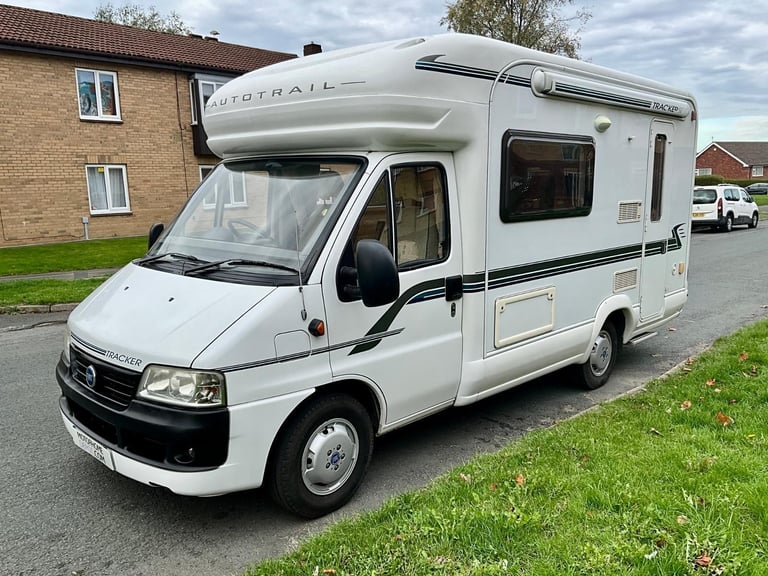 image for Auto-Trail Tracker SE, 2006, 2 berth, rear kitchen/washroom motorhome for sale