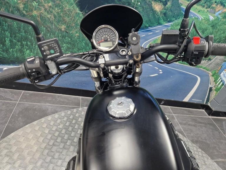 MOTO GUZZI V7 III STONE NIGHT PACK