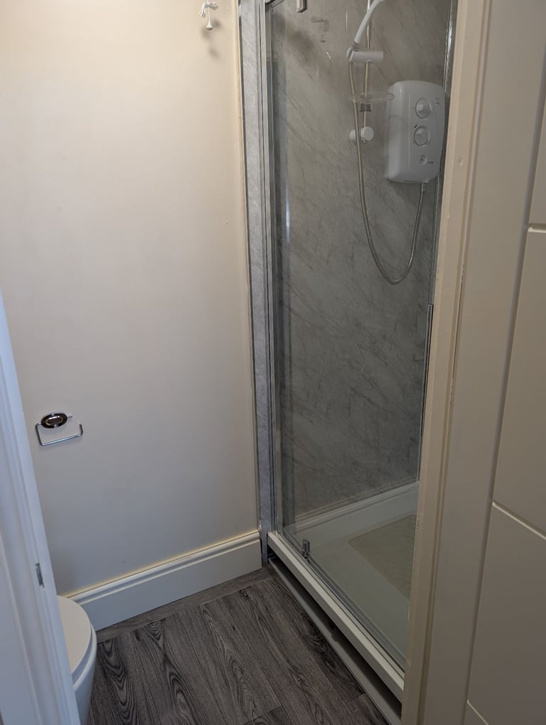 Shared House - DSS Only - All Ensuites. 5 mins to the high street