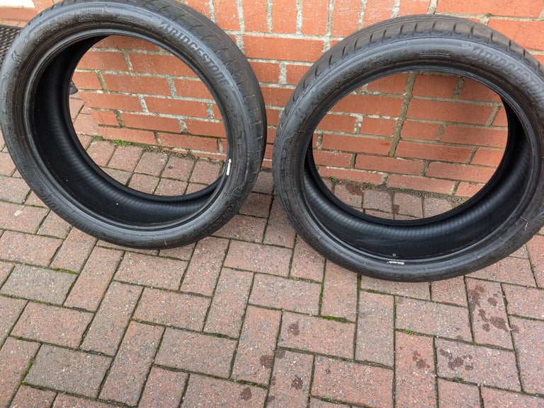 image for  Bridgestone Turanza T005 Tyres (225/40 R19 93W) XL MO 70BA