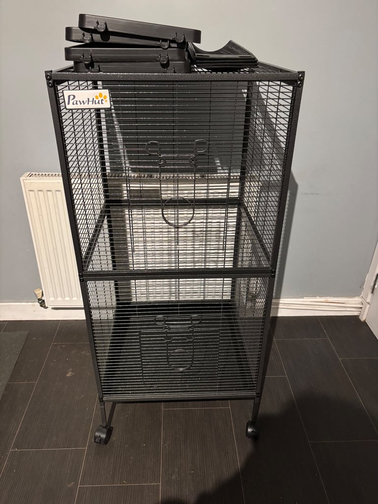 Unused pawhut cage for small animals 