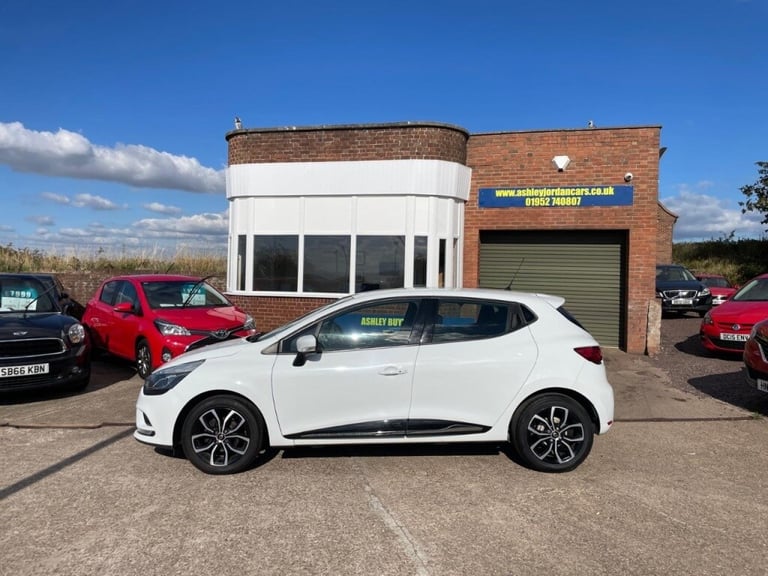  Renault Clio PLAY Petrol
