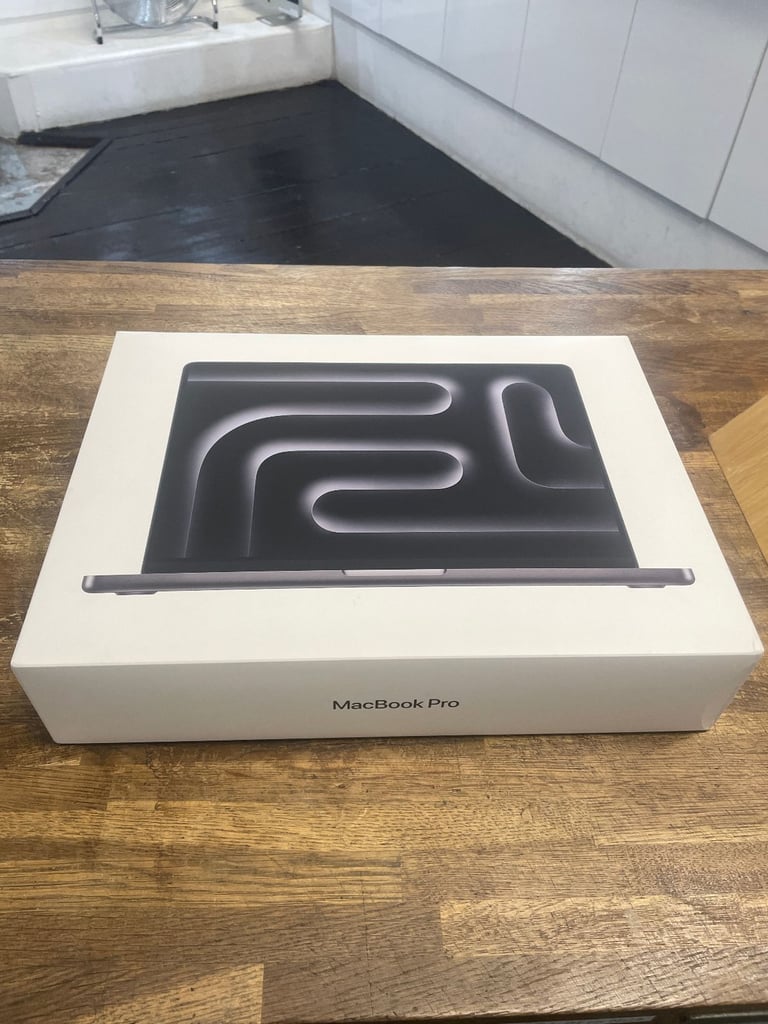 14-inch Apple MacBook Pro M4 16,1 (10-CPU 10-GPU) 16-core 16GB RAM 500GB SSD Space Black Logic Pro