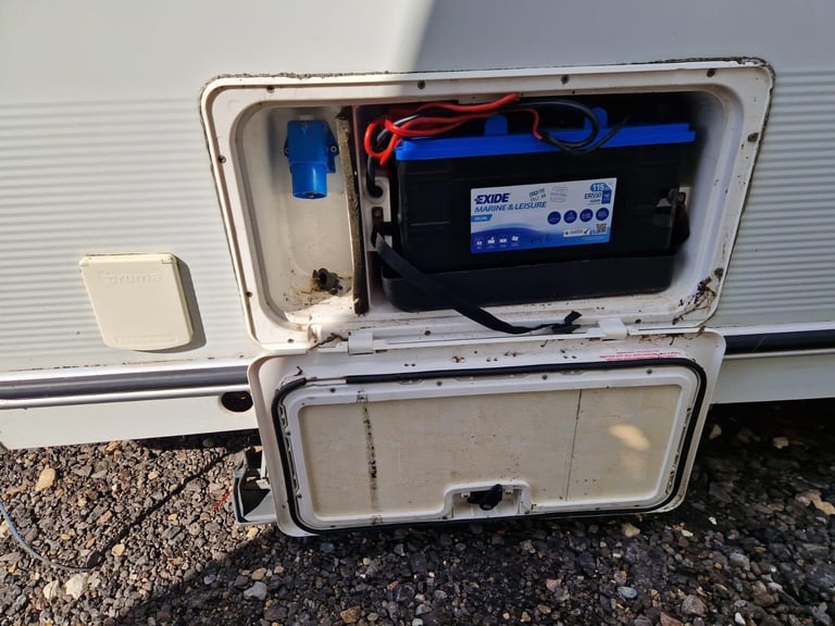 2006 Compass Rambler 18/4L Single axlle 4 Berth Motor Mover Fixed Bed L shape