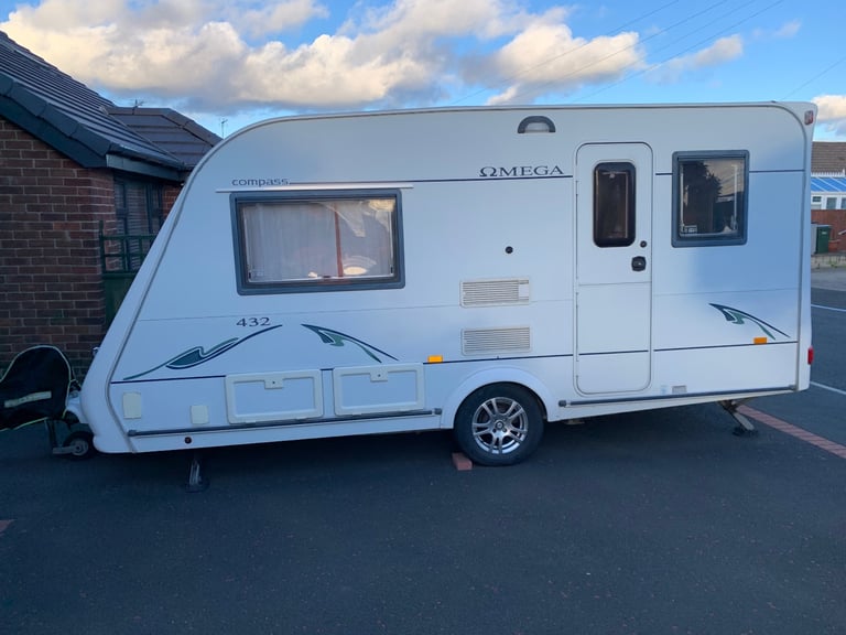 Compass Omega 432 caravan