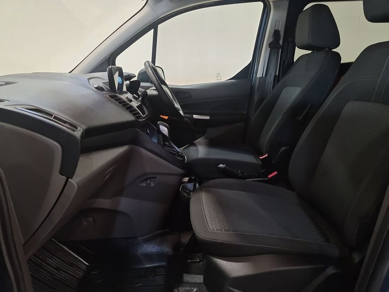FORD TRANSIT CONNECT 1.5 240 ECOBLUE TREND AUTO L2 120 BHP COMBI VAN