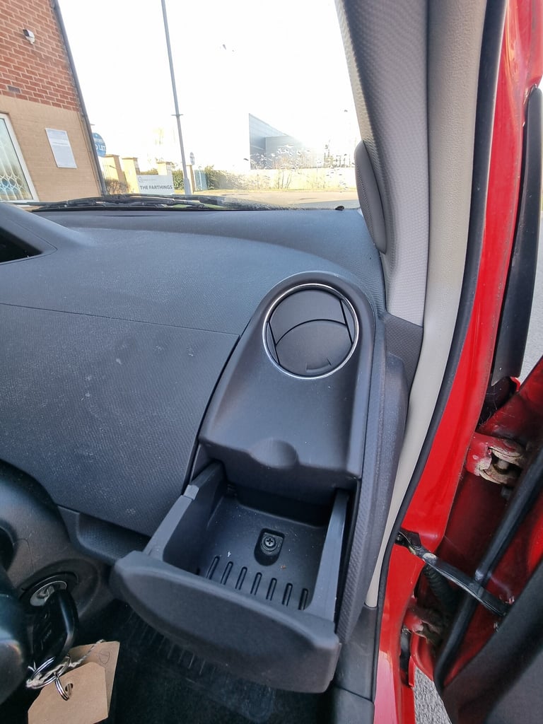 2009 Toyota Yaris 1.33 VVT-i TR 3dr [6] HATCHBACK Petrol Manual