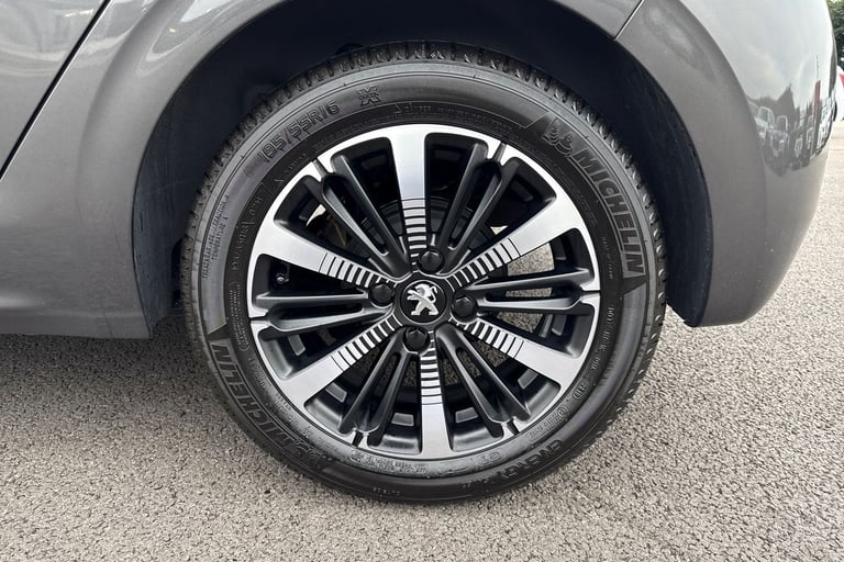 2019 Peugeot 208 1.2 PureTech 82 Tech Edition 5dr [Start Stop] HATCHBACK PETROL Manual