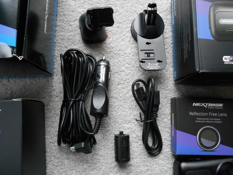 NEXTBASE 322GW Dash Cam with Accessories