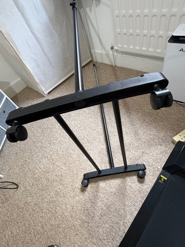 Clothes rail (adjustable) mobile.