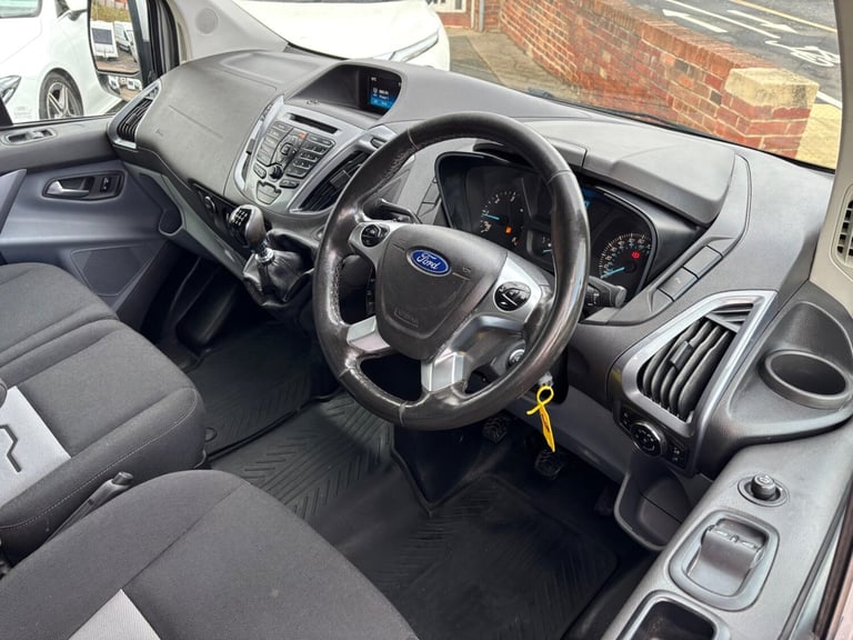 2017 Ford Transit Custom 2.0 TDCi 130ps Low Roof Limited Van PANEL VAN DIESEL Manual