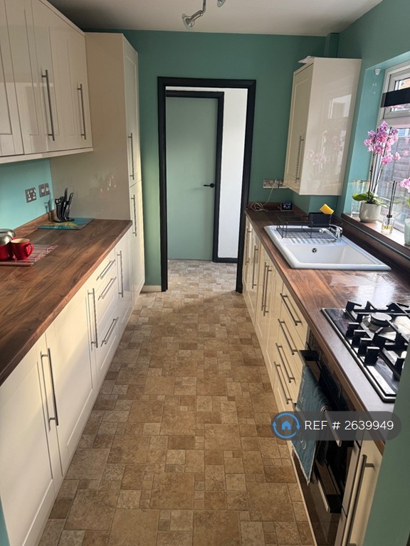 3 bedroom house in Dewhurst Road, Cheshunt, EN8 (3 bed) (#2639949)
