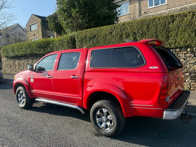 2008 TOYOTA HILUX INVINCIBLE DOUBLE CAB D/C 3.0 D4-D MANUAL 4X4 RED