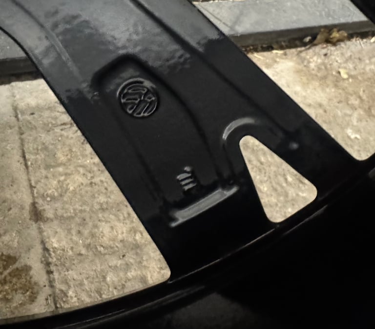 Set of 19inch Volkswagen Golf GTD Alloys & Tyres 5x112