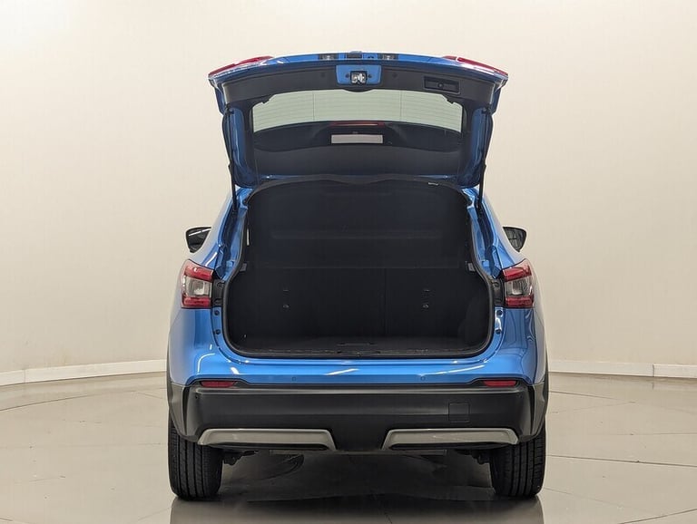 2018 Nissan Qashqai 1.2 DiG-T N-Connecta 5dr HATCHBACK PETROL Manual