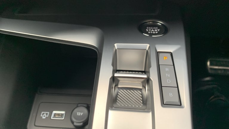 2025 Peugeot 308 SW 1.6 12.4kWh Allure Estate 5dr Petrol Plug-in Hybrid e-EAT Euro 6 (s/s) (180 E...