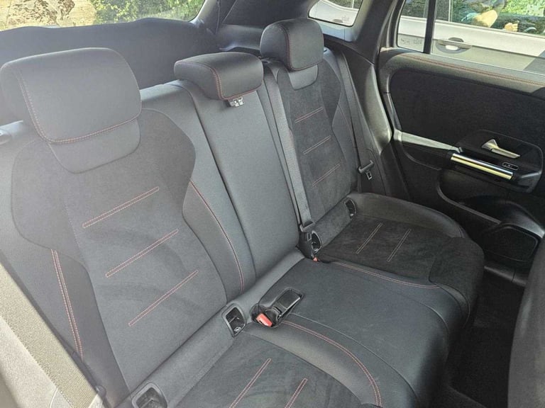 Mercedes-Benz GLA 200d AMG Line Executive 5dr Auto Hatchback Diesel Automatic