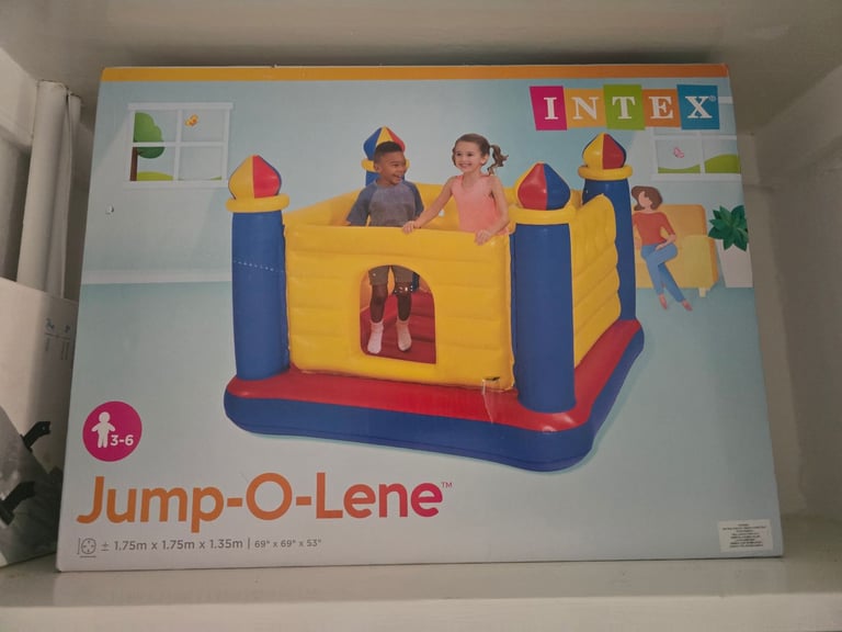 Kids bouncy castle brand new 