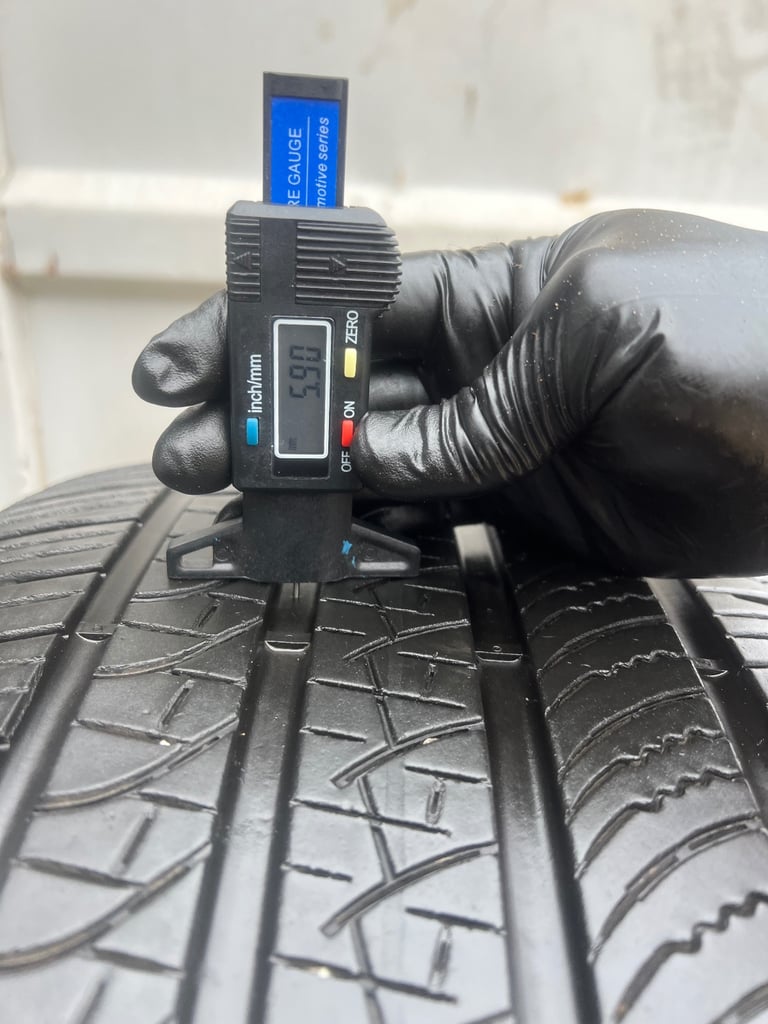 265 45 21 104W MICHELIN LATITUDE TOUR HP JLR M+S 5-6mm PART WORN
