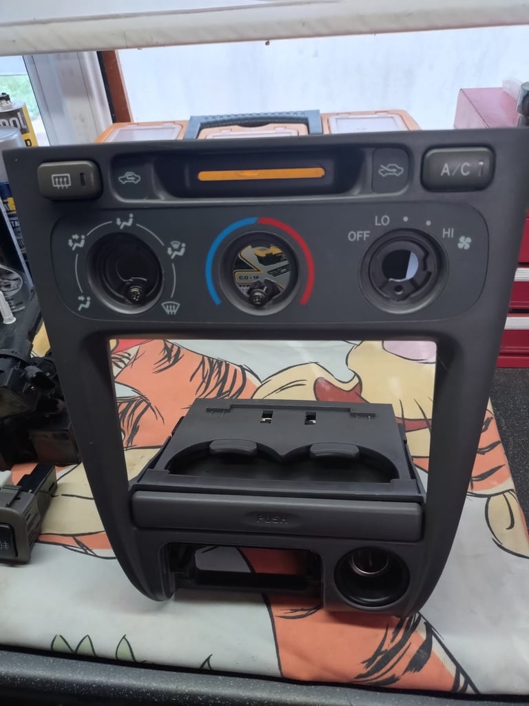 image for *** FOR SALE *** Toyota Corolla centre part