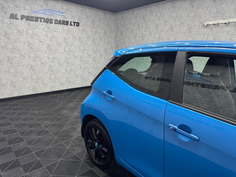 2016 Toyota AYGO 1.0 VVT-i x-cite x-shift Euro 6 5dr HATCHBACK Petrol Automatic