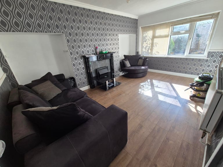 SUPPORTED ACCOMMODATION - LARGE ROOMS AVAILABLE IN KITTS GREEN, SHARD END, DIGBETH & YARDLEY (HMO)