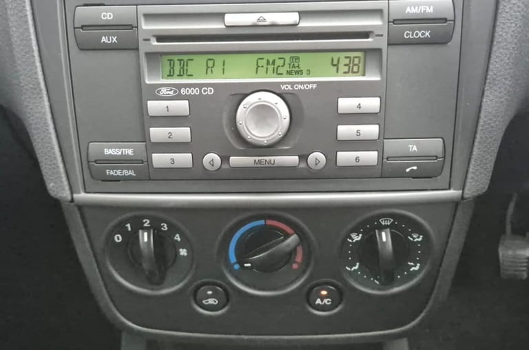 MOT - 16th of October 2026. 3 Owners. Ford Fiesta Style Climate - 2008/58 - 1.25 Petrol Manual 5 dr