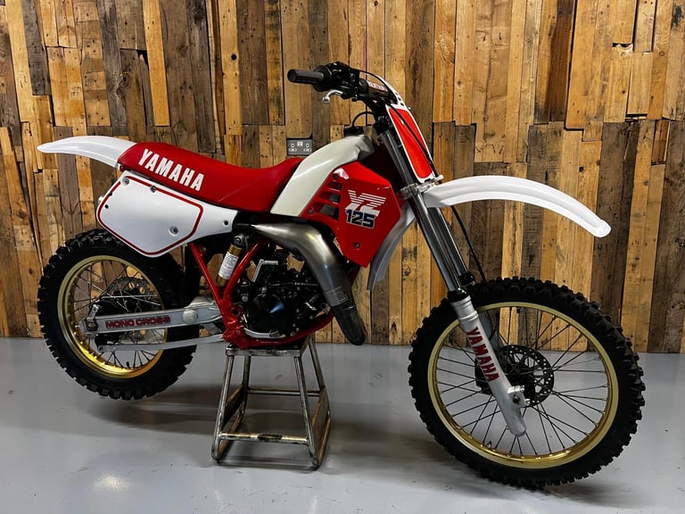 Vintage yamaha enduro motorcycles for clearance sale