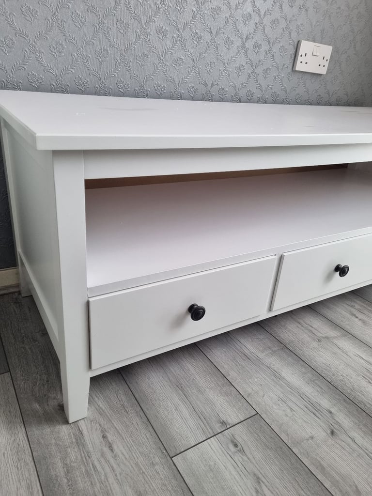 Tv table