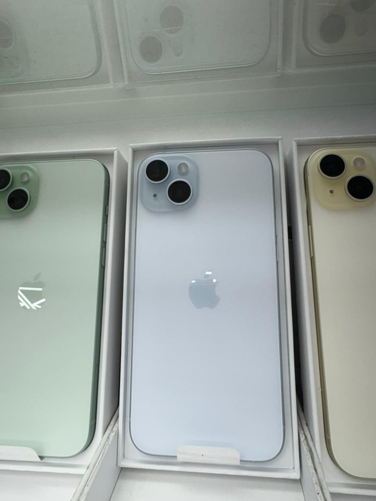 iPhone 15 BRAND NEW BOX ONE YEAR OFFICIAL WARRANTY 