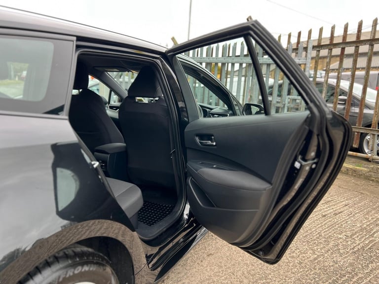 2019 Toyota Corolla 1.8 VVT-h Icon Tech Touring Sports CVT Euro 6 (s/s) 5dr ESTATE Petrol/Electri...