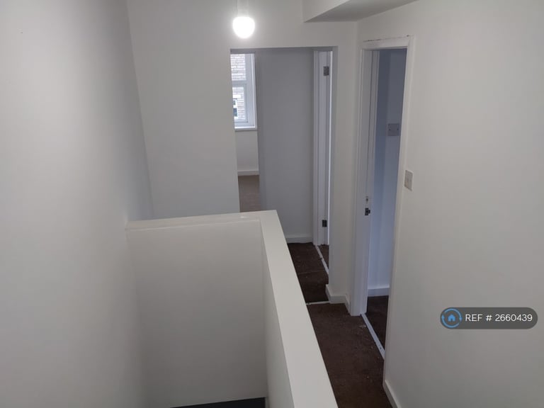 5 bedroom house in Mumford Street, Bradford, BD5 (5 bed) (#2660439)