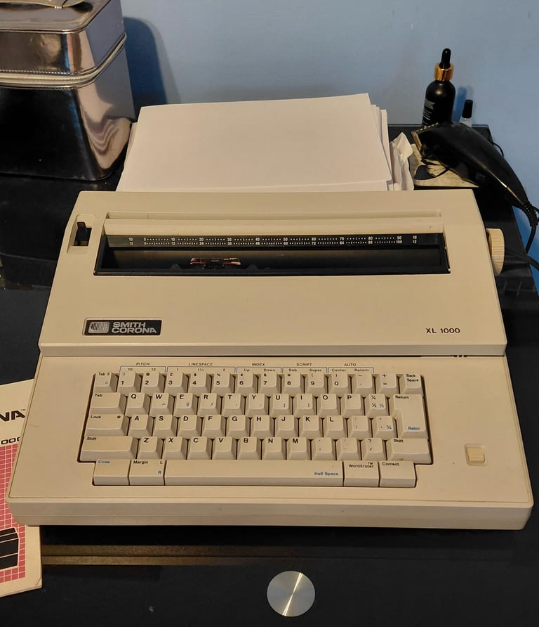 Electric typewriter as new