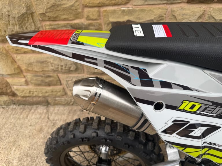 10TEN 140R 140CC 17/14  YOUTHS DIRT BIKE NEW