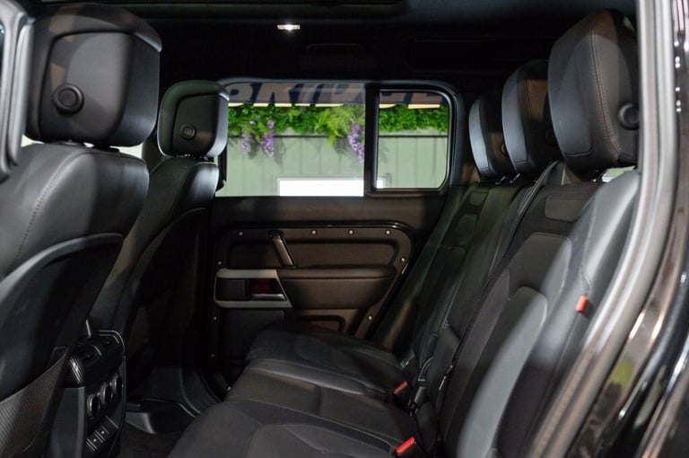 2023 Land Rover Defender 3.0 D300 MHEV X-Dynamic HSE SUV 5dr Diesel Auto 4WD Euro 6 (s/s) (300 ps...