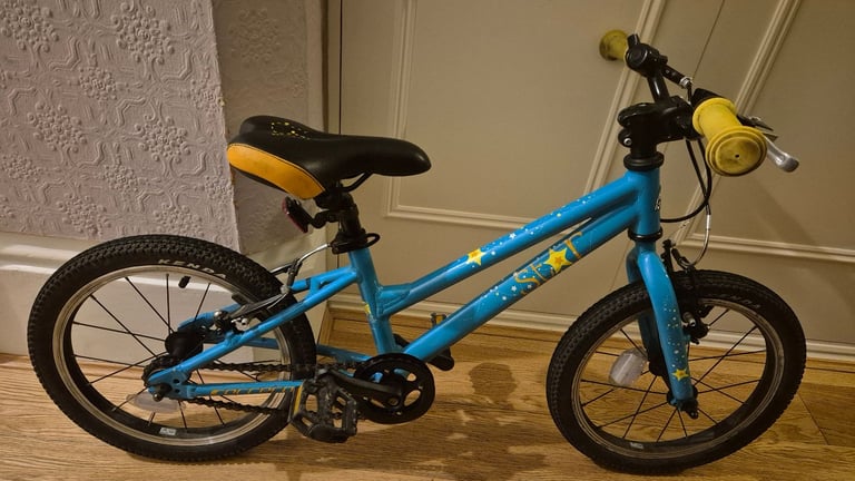 image for 16inch wheel (age 4-6) lightweight Carrera child's bike